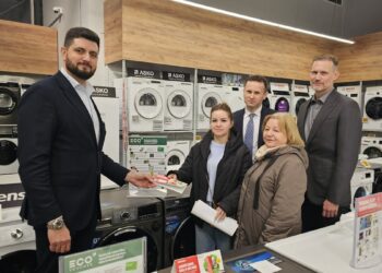 Mii de familii vulnerabile beneficiază de electrocasnice noi