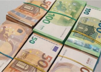 Modificări legislative privind plățile pentru tranzacțiile imobiliare: Vor fi permise transferurile în valută străină