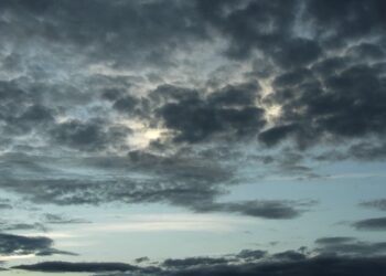 Aprilie aduce căldură în nord. Ce preconizează meteorologii