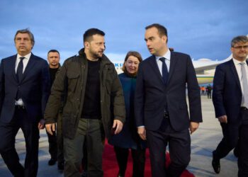 Franța oferă sprijin Ucrainei după retragerea ajutorului american. Ce spun oficialii despre riscul unui „al treilea război mondial”