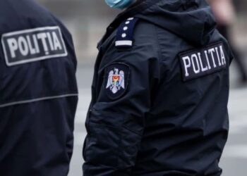 VIDEO // Percheziții la domiciliile a patru bărbați din Drochia. Ce au ridicat oamenii legii