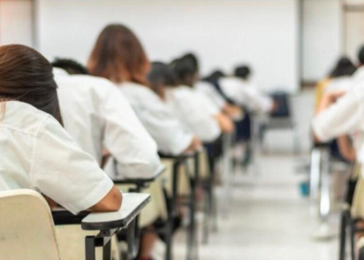 Încep pretestările pentru absolvenții de gimnaziu și liceu