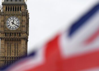 Guvernul britanic a îngheţat active ruseşti în valoare de 25 de miliarde de lire sterline