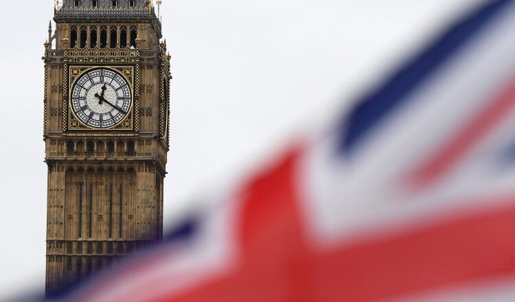 Guvernul britanic a îngheţat active ruseşti în valoare de 25 de miliarde de lire sterline