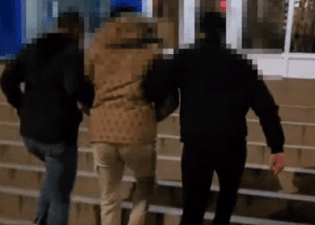 VIDEO // Și-a agresat mama și a fugit. Un tânăr din Florești, reținut de oamenii legii