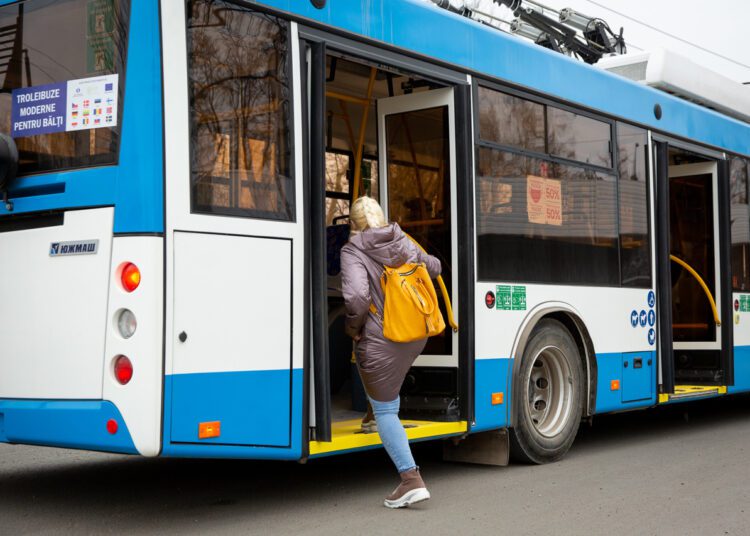 De mâine începe circulația parțială a transportului public pe traseul str. Cahul – Gara de Nord