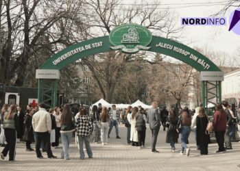 VIDEO // Universitatea din Bălți și-a prezentat ofertele. Curtea a fost neîncăpătoare pentru tinerii curioși