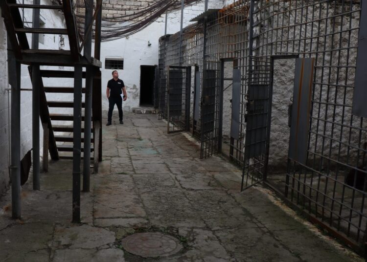 VIDEO // Deținuți suspectați de șantaj. Au fost efectuate 13 percheziții