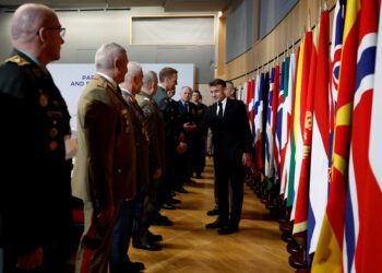 Emmanuel Macron: Comandanții armatelor din 34 de țări trebuie să planifice garanțiile de securitate pentru Ucraina