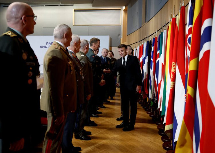 Emmanuel Macron: Comandanții armatelor din 34 de țări trebuie să planifice garanțiile de securitate pentru Ucraina