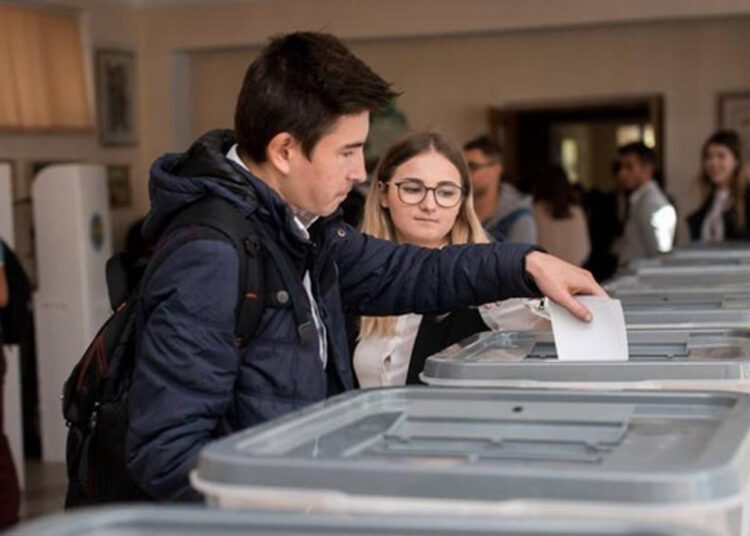 Moldovenii din diasporă vor putea vota prin corespondență și la alegerile parlamentare din toamnă