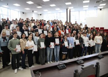 DOC // Mai mulți elevi din nordul țării, premiați în cadrul Olimpiadei Republicane la Istoria românilor și universală