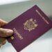 Executivul a respins inițiativa privind interzicerea votării cu pașapoarte expirate: „Diaspora noastră va putea vota”