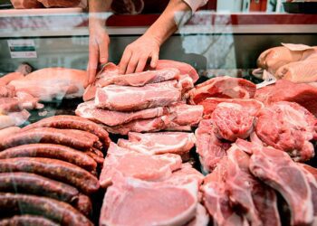 Consiliul Concurenței analizează situația de pe piața cărnii de porc