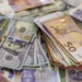 Modificări subtile pe piața valutară. Dolarul și euro își ridică ușor valoarea