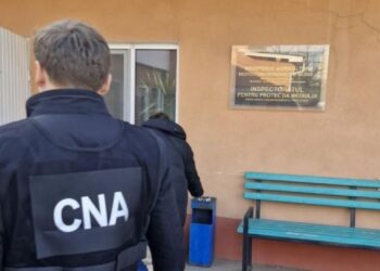 Funcționar de la Protecția Mediului, vizat într-un dosar de corupție