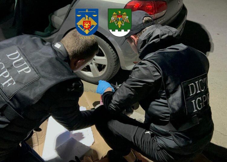 VIDEO // Captură de droguri de un milion de lei