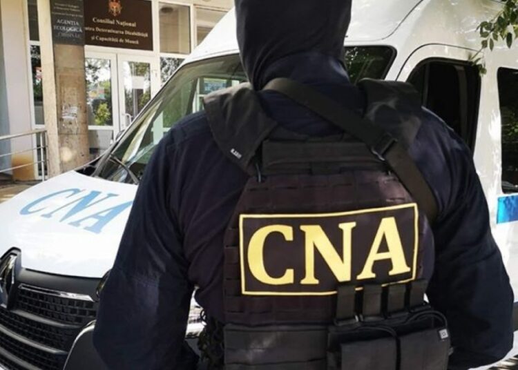 Un fost director al Centrului de adăpost pentru animale fără stăpân din mun. Bălți, reținut de CNA