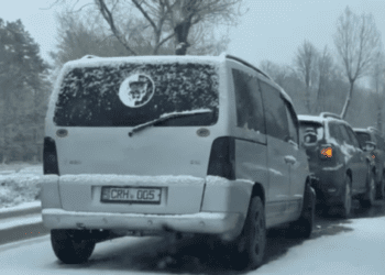 VIDEO // Accident în lanț pe strada Ivano Franco din Bălți: trei automobile implicate