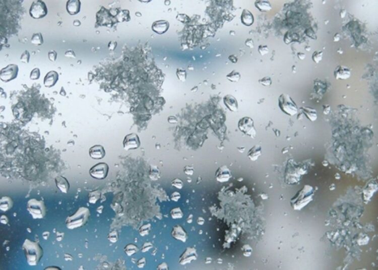 Vreme rece cu înghețuri și vânt puternic în nordul țării