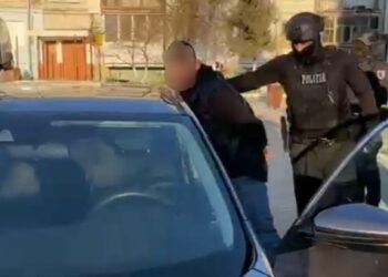 VIDEO // Medic în vârstă de 30 de ani, arestat pentru vânzare de droguri