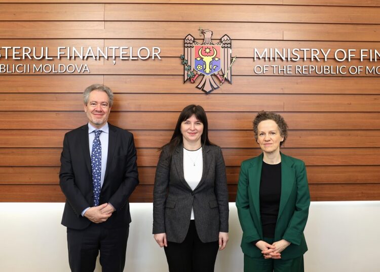 Victoria Belous discută progresele financiare cu ambasadoarea Franței și oficialii AFD