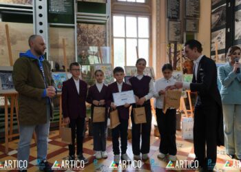 FOTO // Vocea #GENERAȚIEI_PIXEL a fost apreciată. Autorii produselor jurnalistice, elevi din Moldova, premiați