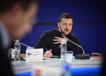 Zelenski anunță că e pregătit pentru un armistițiu necondiționat