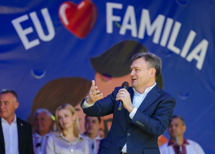 FOTO // Dorin Recean, la Drochia: ,,Ne mândrim cu oamenii noștri harnici, talentați și demni, care demonstrează zi de zi că Moldova poate”