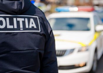 VIDEO // O femeie a rămas fără un milion de lei. Cinci persoane au fost reținute pentru escrocherie