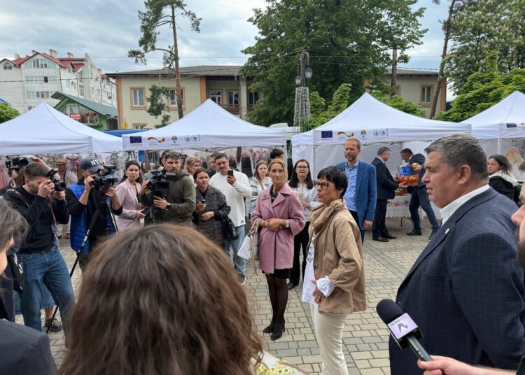 Marta Kos la Edineț: Cineva spune că Europa fură tradițiile, dar asta nu este adevărat