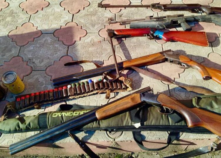 Armele la control! Au fost aplicate peste o mie de amenzi