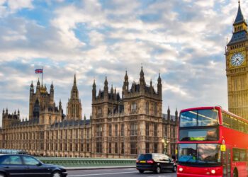Noi reguli pentru moldovenii care vor să locuiască și să muncească în Marea Britanie