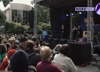 VIDEO // „Show Nebun” a ajuns la Edineț. Ce mesaj au transmis umoriștii de la Zebra Show