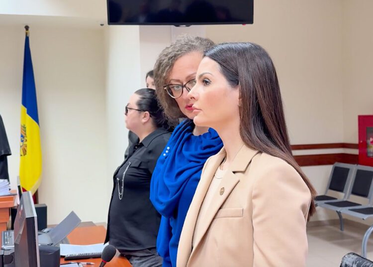 Evghenia Guțul rămâne în arest la domiciliu