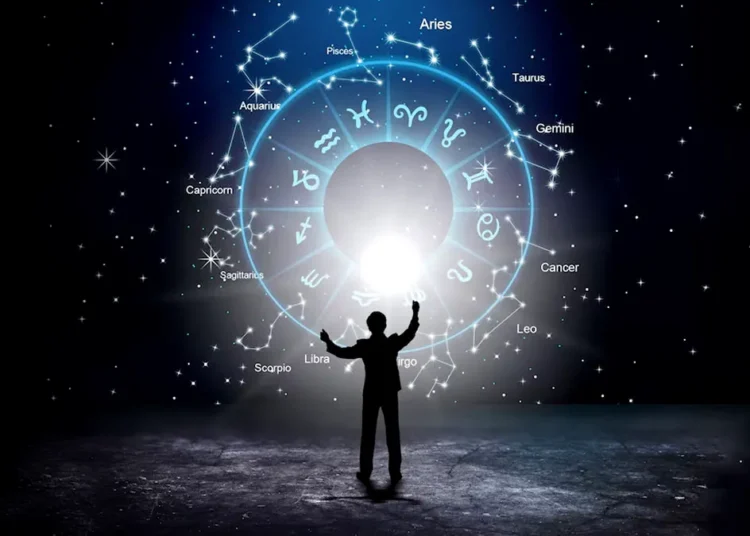 HOROSCOP 12 mai. Peștii se bazează pe intuiție, Leii strălucesc în fața colegilor