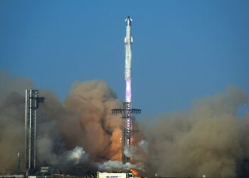 Eșec pentru Elon Musk: Cea mai mare rachetă a companiei SpaceX, Starship, a explodat deasupra Oceanului Indian