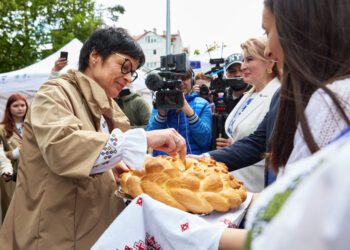 În august sau septembrie, Marta Kos va reveni în R. Moldova. Nu va fi singură