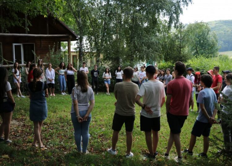 Începe pregătirea taberelor de vară. Guvernul asigură condițiile necesare pentru odihna copiilor și adolescenților