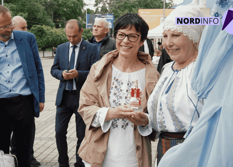 VIDEO // Marta Kos a dat mâna cu producătorii din Edineț: „Trebuie să fiți mândri pentru ce aveți și cine sunteți”