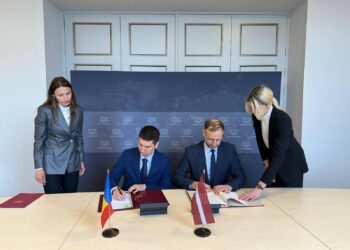 Vești bune pentru șoferii din Republica Moldova și Letonia: La Riga a fost semnat un acord privind recunoașterea reciprocă a permiselor de conducere