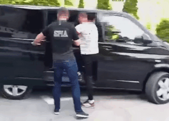 VIDEO // Vindeau acte false cu până la 350 de euro. Una dintre ultimele scheme a avut loc la Bălți