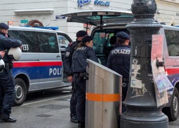 Atac armat într-o școală din orașul austriac Graz. Cel puțin cinci persoane au fost ucise