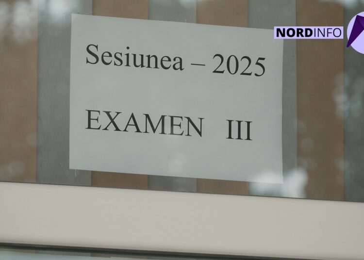 VIDEO // Elevii din Bălți au ieșit binedispuși din sala de examen. Pe țară, 16 mii de candidați au susținut proba la limba și literatura română și rusă