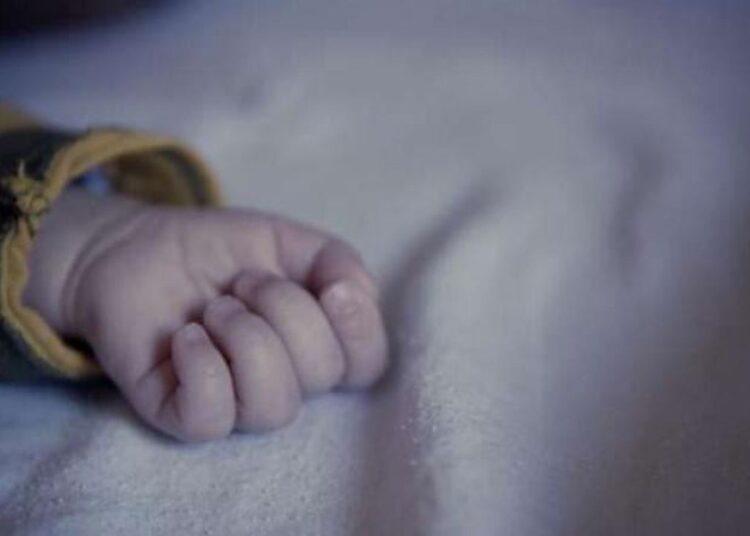 Un copil de 2 ani a fost strivit de aragaz la Drochia