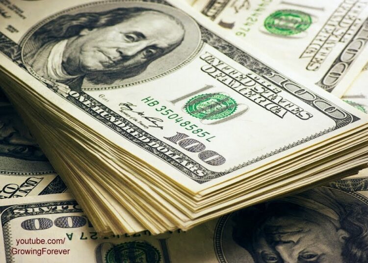 Dolarul urcă ușor, celelalte valute își mențin pozițiile