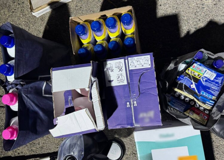 FOTO // Captură de peste 60.000 de lei la Sculeni. Produse chimice, electrocasnice și ustensile, transportate ilegal din Germania