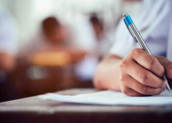 Peste 32 de mii de absolvenți de gimnaziu susțin astăzi examenul la limba de instruire