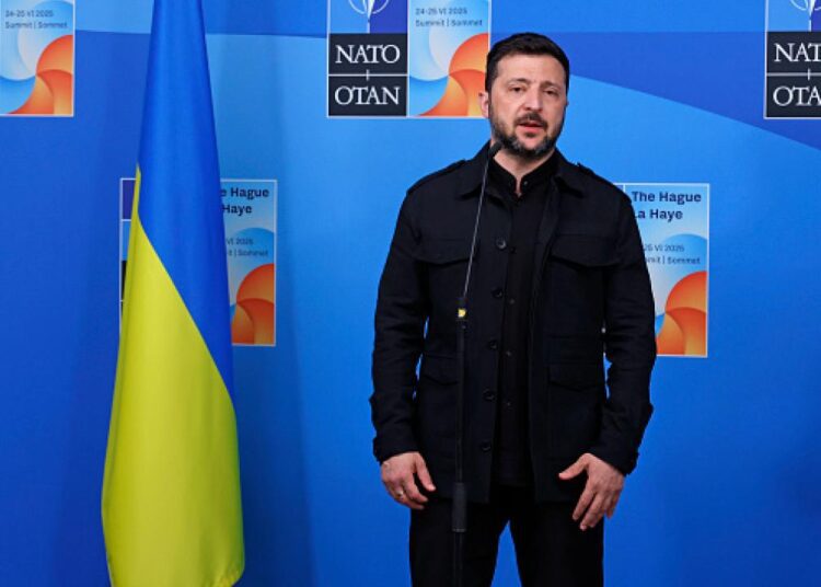 Zelenski le cere statelor europene din NATO să ajute militar Ucraina cu 0,25% din PIB