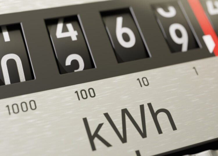 Furnizorii din energie cer tarife duble după expirarea plafonării. Cum vor arăta facturile de la 1 iulie. Milioane de români afectați